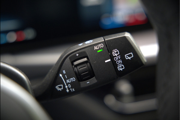 BMW 3 Serie Touring 330i xDrive High Excecutive M Sport | M Performance | Stoelverwarming | Camera | Navigatie | Parkeersensoren | Apple Carplay | Keyless | HIFI | Adaptive Cruise Control | DAB | LED | BTW | Fabrieksgarantie