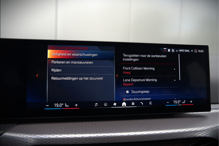 BMW 3 Serie Touring 330i xDrive High Excecutive M Sport | M Performance | Stoelverwarming | Camera | Navigatie | Parkeersensoren | Apple Carplay | Keyless | HIFI | Adaptive Cruise Control | DAB | LED | BTW | Fabrieksgarantie