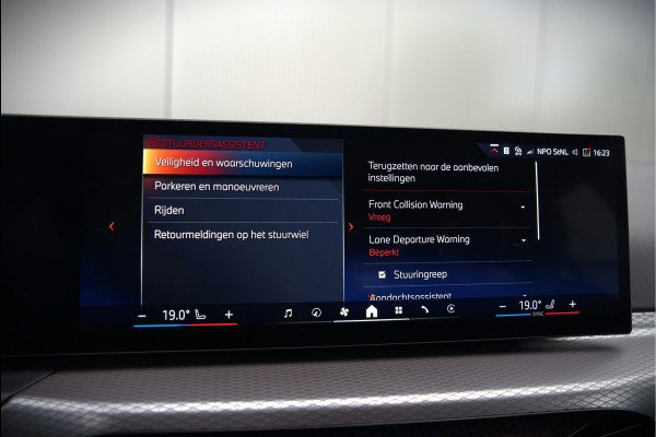 BMW 3 Serie Touring 330i xDrive High Excecutive M Sport | M Performance | Stoelverwarming | Camera | Navigatie | Parkeersensoren | Apple Carplay | Keyless | HIFI | Adaptive Cruise Control | DAB | LED | BTW | Fabrieksgarantie