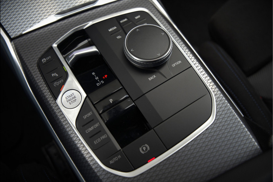 BMW 3 Serie Touring 330i xDrive High Excecutive M Sport | M Performance | Stoelverwarming | Camera | Navigatie | Parkeersensoren | Apple Carplay | Keyless | HIFI | Adaptive Cruise Control | DAB | LED | BTW | Fabrieksgarantie