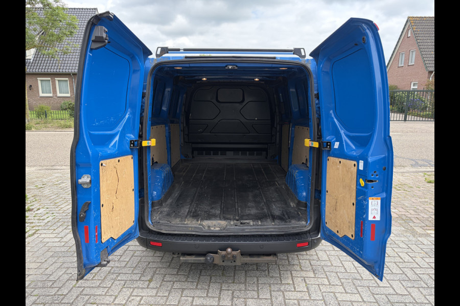 Ford Transit Custom 300 2.0 TDCI 130PK Euro6 L2H1 Trend ✓ navigatie ✓ camera ✓ trekhaak 2800KG ✓ dakdragers