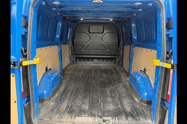 Ford Transit Custom 300 2.0 TDCI 130PK Euro6 L2H1 Trend ✓ navigatie ✓ camera ✓ trekhaak 2800KG ✓ dakdragers
