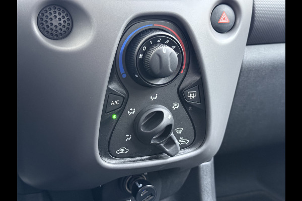 Peugeot 108 1.0 e-VTi 5Drs Airco Bluetooth Elek.Ramen Pack Premium Active Isofix ESP Mistlampen Origineel Nederlanse Auto