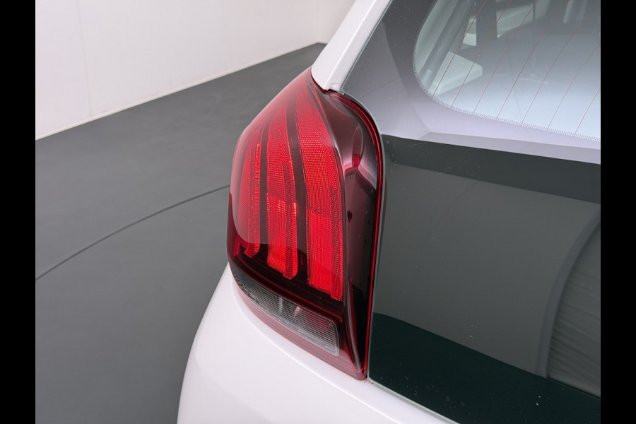 Peugeot 108 1.0 e-VTi 5Drs Airco Bluetooth Elek.Ramen Pack Premium Active Isofix ESP Mistlampen Origineel Nederlanse Auto