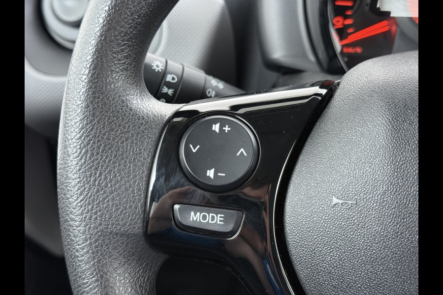 Peugeot 108 1.0 e-VTi 5Drs Airco Bluetooth Elek.Ramen Pack Premium Active Isofix ESP Mistlampen Origineel Nederlanse Auto
