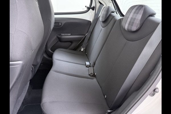 Peugeot 108 1.0 e-VTi 5Drs Airco Bluetooth Elek.Ramen Pack Premium Active Isofix ESP Mistlampen Origineel Nederlanse Auto