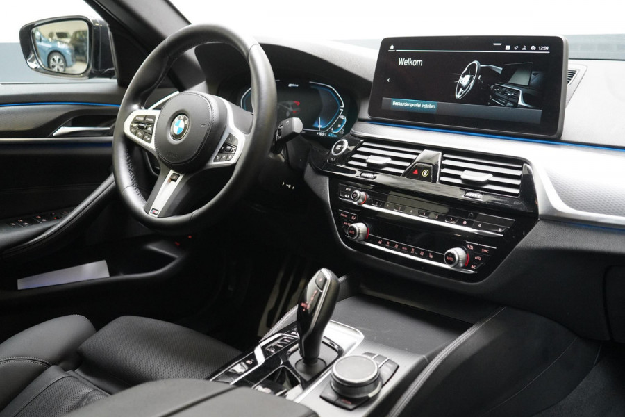 BMW 5 Serie 530e 293pk M Sport Edition | SoH 84% | Leder | Sportstoelen | Elektr.verstl. stoelen | Trekhaak