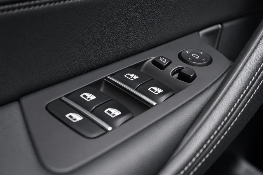 BMW 5 Serie 530e 293pk M Sport Edition | SoH 84% | Leder | Sportstoelen | Elektr.verstl. stoelen | Trekhaak