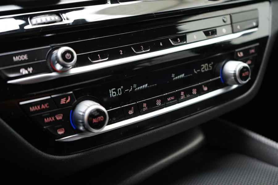 BMW 5 Serie 530e 293pk M Sport Edition | SoH 84% | Leder | Sportstoelen | Elektr.verstl. stoelen | Trekhaak
