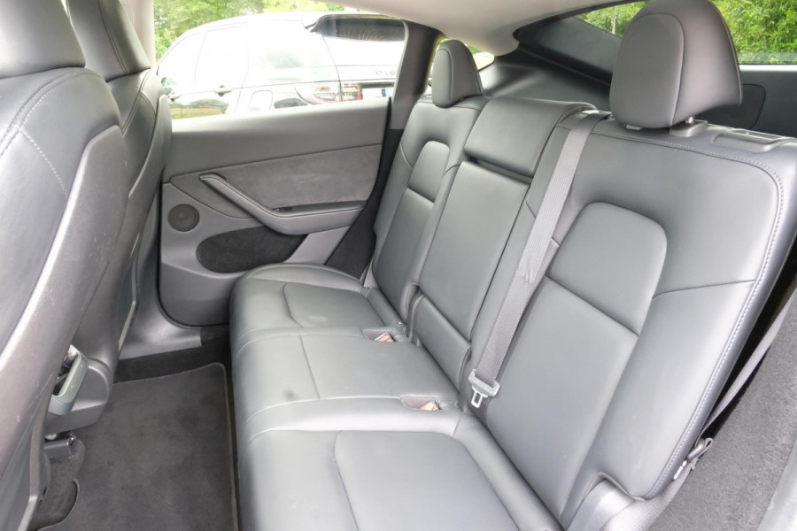 Tesla Model Y Long Range AWD 75 kWh 514 PK | Full Self Driving | Auto Pilot | Dual Motor | Panorama dak | Elektrische Stoelen | Elektrische Klep | 19 Inch |