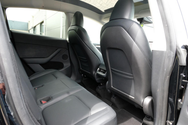 Tesla Model Y Long Range AWD 75 kWh 514 PK | Full Self Driving | Auto Pilot | Dual Motor | Panorama dak | Elektrische Stoelen | Elektrische Klep | 19 Inch |