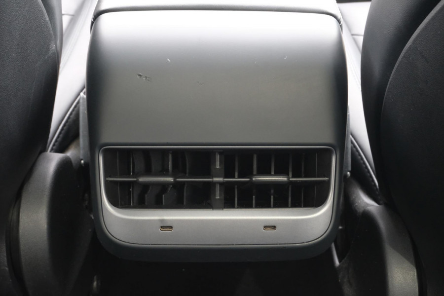 Tesla Model Y Long Range AWD 75 kWh 514 PK | Full Self Driving | Auto Pilot | Dual Motor | Panorama dak | Elektrische Stoelen | Elektrische Klep | 19 Inch |