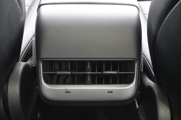 Tesla Model Y Long Range AWD 75 kWh 514 PK | Full Self Driving | Auto Pilot | Dual Motor | Panorama dak | Elektrische Stoelen | Elektrische Klep | 19 Inch |