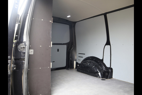 Volkswagen Transporter 2.0 TDI 150PK DSG BULLI ENKELE CABINE
