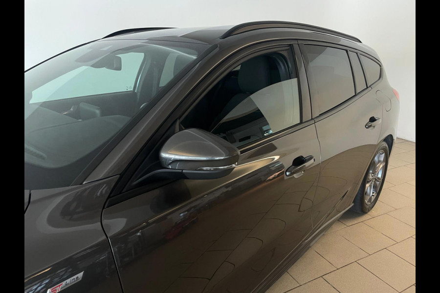 Ford FOCUS Wagon 1.0 EcoBoost Hybrid ST Line Business ECC NAVI CRUISE APPLE CARPLAY TREKHAAK SPORTSTOELEN