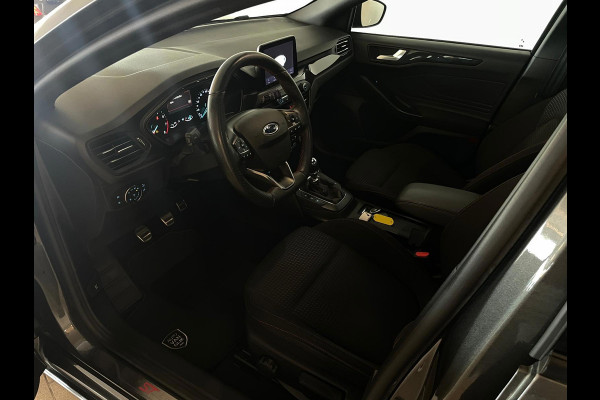 Ford FOCUS Wagon 1.0 EcoBoost Hybrid ST Line Business ECC NAVI CRUISE APPLE CARPLAY TREKHAAK SPORTSTOELEN