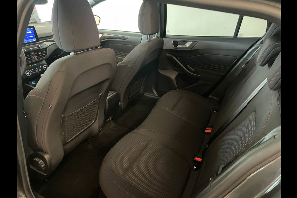 Ford FOCUS Wagon 1.0 EcoBoost Hybrid ST Line Business ECC NAVI CRUISE APPLE CARPLAY TREKHAAK SPORTSTOELEN