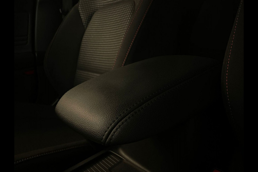 Ford FOCUS Wagon 1.0 EcoBoost Hybrid ST Line Business ECC NAVI CRUISE APPLE CARPLAY TREKHAAK SPORTSTOELEN