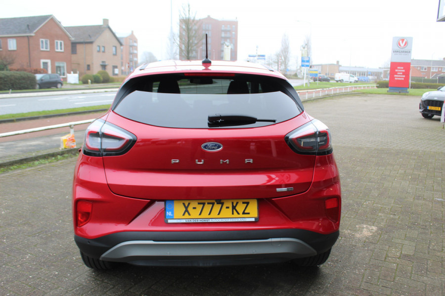 Ford Puma 1.0-125pk EcoBoost Mild-Hybrid Titanium. Fabrieksgarantie t/m 09-05-2027 ! Volautm. airco, stoel-, stuur- en voorraamverwarming, trekhaak, privacy glass, adaptive cruise cntrl, dodehoek assistent, camera, pdc v+a, rij-assistent pakket, winterpakket, metallic lak etc