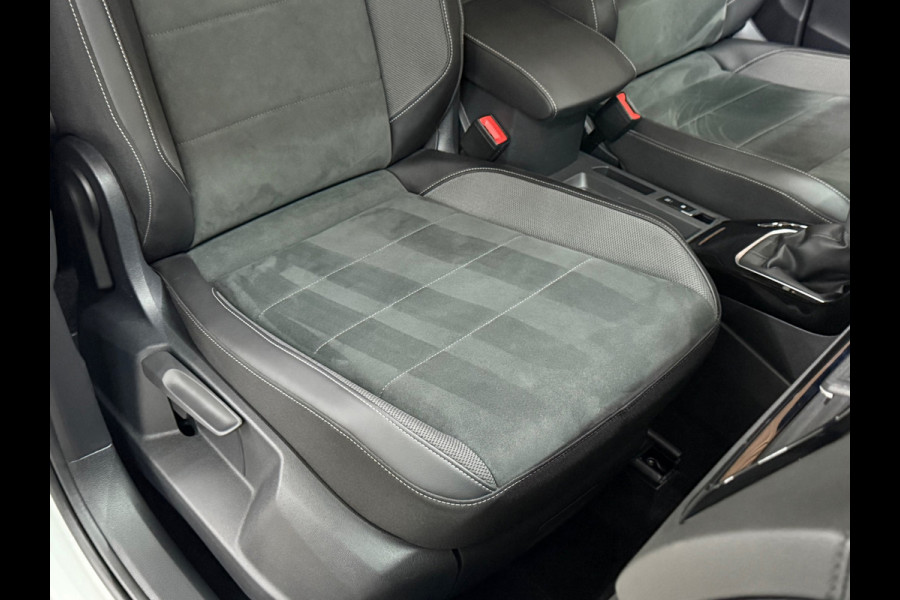 Volkswagen T-Roc 1.5 TSI R-Line DSG | Pano | Massage stoel bestuurder | IQ.Light | ACC | Camera | 19 Inch Misano | 2023