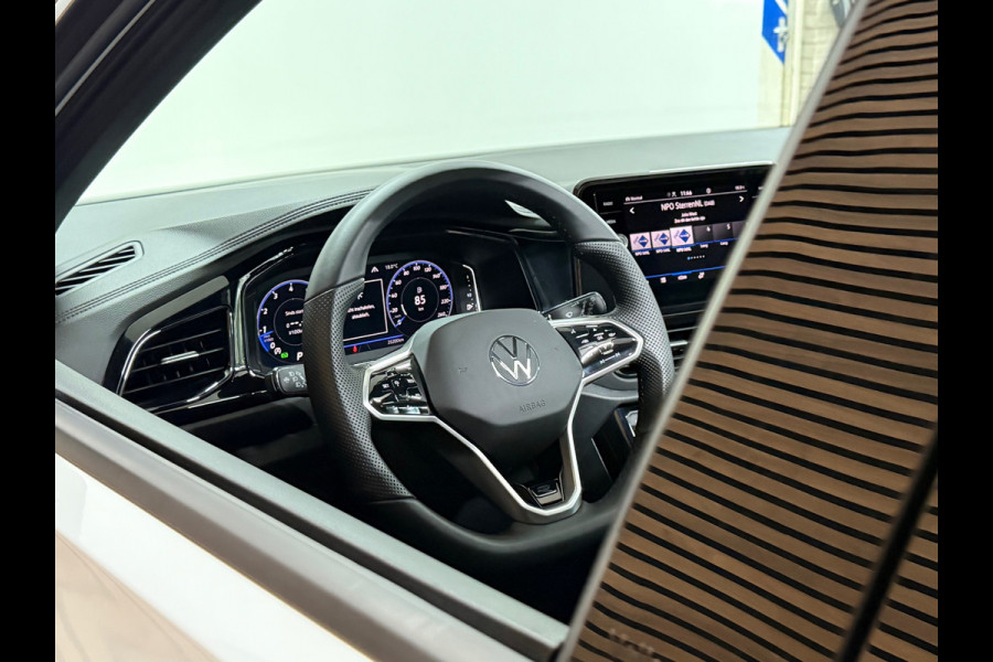 Volkswagen T-Roc 1.5 TSI R-Line DSG | Pano | Massage stoel bestuurder | IQ.Light | ACC | Camera | 19 Inch Misano | 2023
