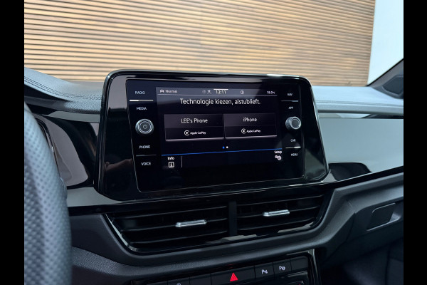 Volkswagen T-Roc 1.5 TSI R-Line DSG | Pano | Massage stoel bestuurder | IQ.Light | ACC | Camera | 19 Inch Misano | 2023