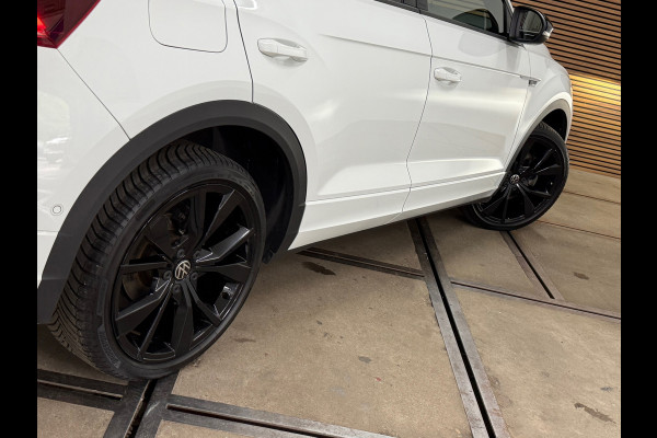 Volkswagen T-Roc 1.5 TSI R-Line DSG | Pano | Massage stoel bestuurder | IQ.Light | ACC | Camera | 19 Inch Misano | 2023