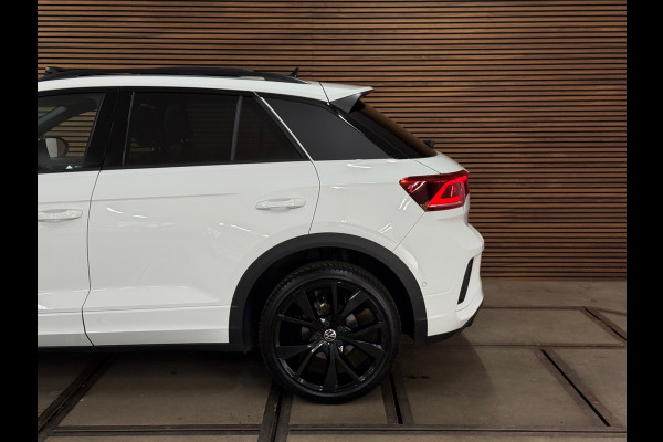 Volkswagen T-Roc 1.5 TSI R-Line DSG | Pano | Massage stoel bestuurder | IQ.Light | ACC | Camera | 19 Inch Misano | 2023