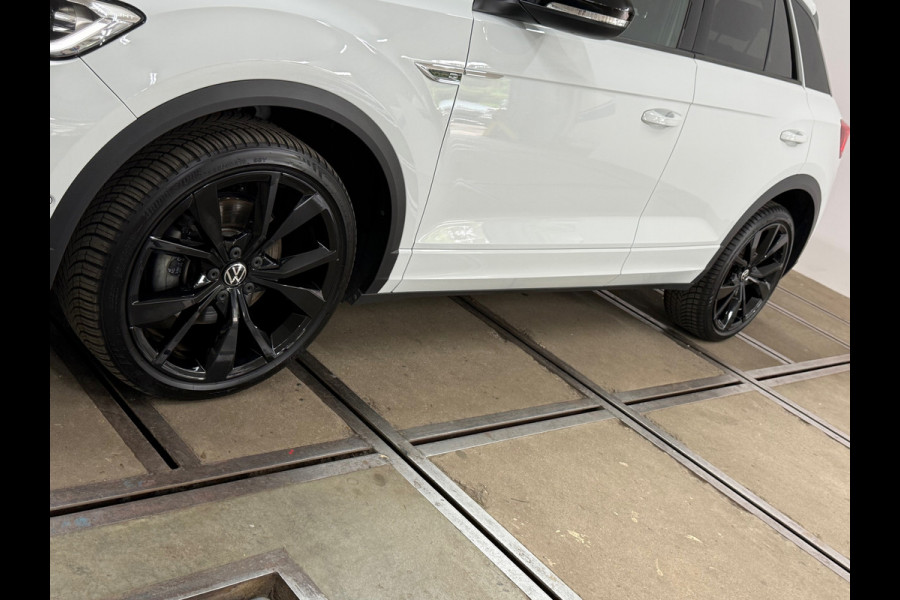 Volkswagen T-Roc 1.5 TSI R-Line DSG | Pano | Massage stoel bestuurder | IQ.Light | ACC | Camera | 19 Inch Misano | 2023