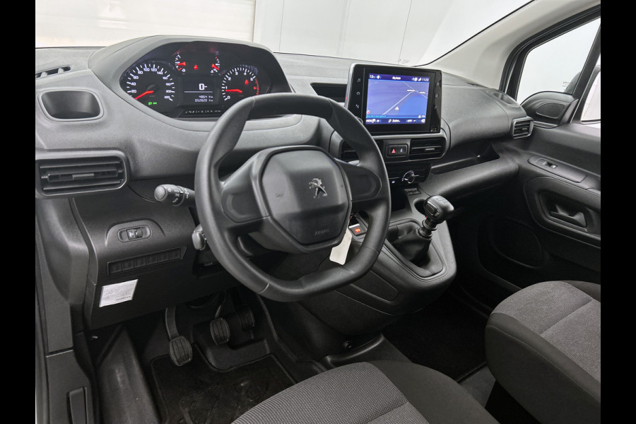 Peugeot Partner 1.2 Benzine 111PK Euro6 Premium / Airco / Navigatie / Cruise-ctr. / Schuifdeur + Raam / Radio multimedia / Apk 08-2027