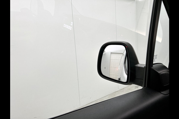 Peugeot Partner 1.2 Benzine 111PK Euro6 Premium / Airco / Navigatie / Cruise-ctr. / Schuifdeur + Raam / Radio multimedia / Apk 08-2027