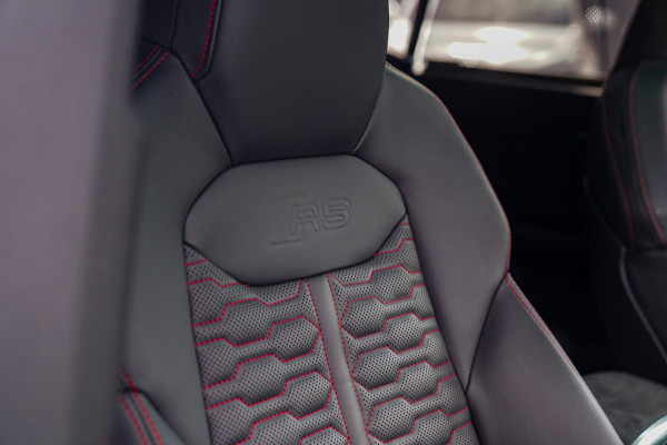 Audi RSQ8 4.0 TFSI RS Q8 Quattro | Massage | Carbon | Alcantara | Stoelkoeling/verwarming | Bang&Olufsen | Memory | 23 inch | NAP