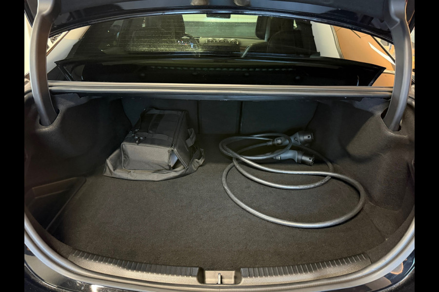 Mercedes-Benz C-Klasse 300 e AMG Night Pano Memory 360Cam. Dig.Light