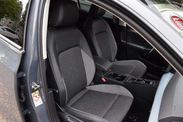 Volkswagen Golf 1.5 eTSI Goal|ACC|Stoel+stuurverw.|Carplay|Sfeer