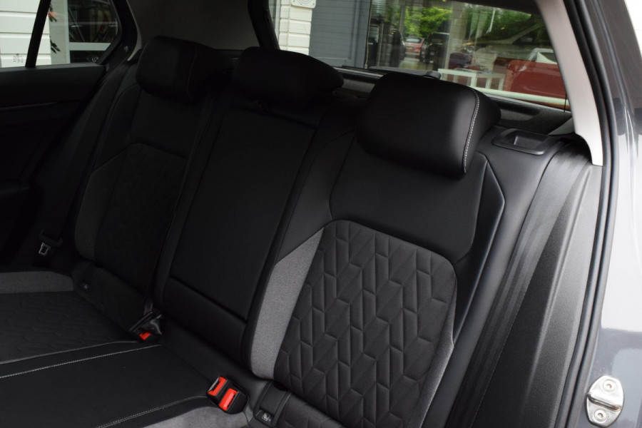 Volkswagen Golf 1.5 eTSI Goal|ACC|Stoel+stuurverw.|Carplay|Sfeer