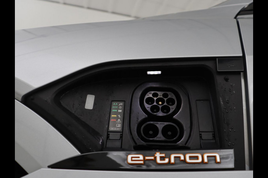 Audi e-tron Sportback 50 quattro S edition 71 kWh | SOH 90.4 | Panoramadak | Adaptive cruise | Matrix LED | Elek. Stoelen | Memory | Stoelverwarming | Camera | DAB |