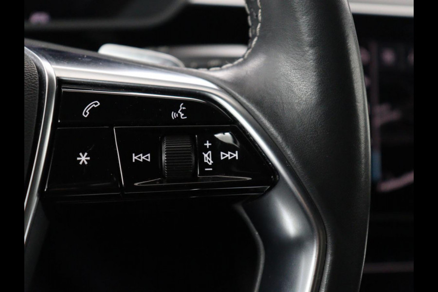 Audi e-tron Sportback 50 quattro S edition 71 kWh | SOH 90.4 | Panoramadak | Adaptive cruise | Matrix LED | Elek. Stoelen | Memory | Stoelverwarming | Camera | DAB |
