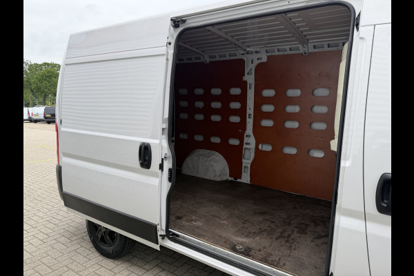 Fiat Ducato 30 2.3 MultiJet L2H2 / vaste prijs rijklaar € 14.950 ex btw / lease vanaf € 252 / lichtmetalen velgen / cruise en climate control / trekhaak / camera / euro 6 / navi