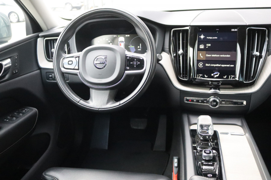 Volvo XC60 2.0 T8 Twin Engine AWD Inscription Pano-dak/Trekhaak/Memory-stoel/360-camera/Stoelverwarming