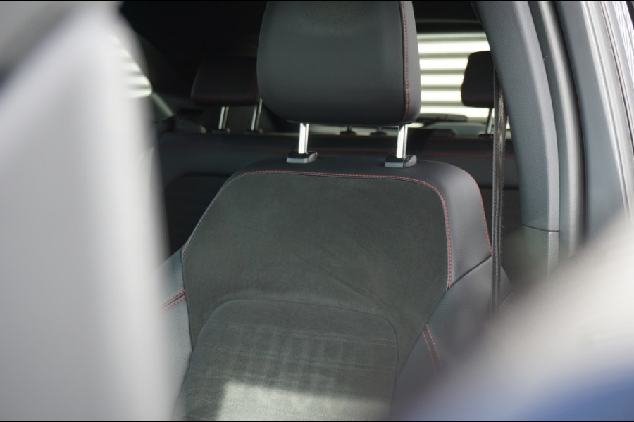 Ford Kuga 225PK PHEV ST-Line X ALLSEASONS | WINTERPACK | SPORTIEF