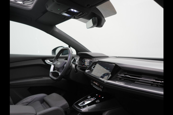 Audi Q4 e-tron 45 Quattro S Line 82 kWh 265pk Dealer O.H. | Trekhaak Af Fabriek | Panodak | Adaptive Cruise | Camera | Sportstoelen Memory & Verwarmd | Sfeerverlichting | Keyless | Navigatie | DAB |
