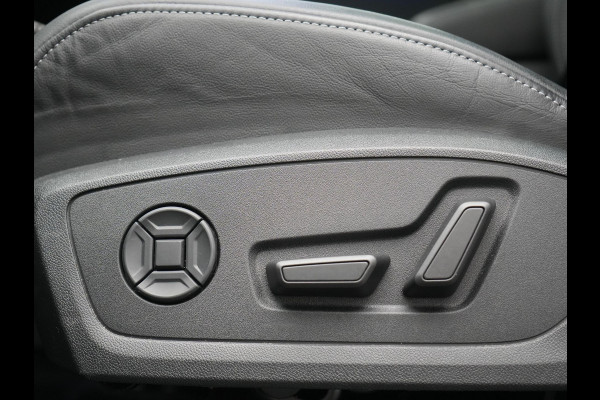 Audi Q4 e-tron 45 Quattro S Line 82 kWh 265pk Dealer O.H. | Trekhaak Af Fabriek | Panodak | Adaptive Cruise | Camera | Sportstoelen Memory & Verwarmd | Sfeerverlichting | Keyless | Navigatie | DAB |