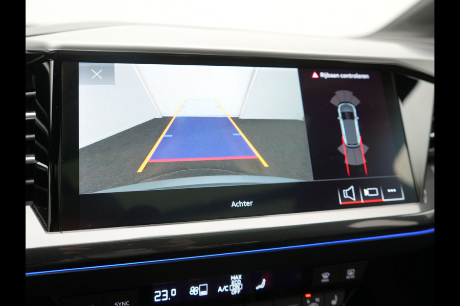 Audi Q4 e-tron 45 Quattro S Line 82 kWh 265pk Dealer O.H. | Trekhaak Af Fabriek | Panodak | Adaptive Cruise | Camera | Sportstoelen Memory & Verwarmd | Sfeerverlichting | Keyless | Navigatie | DAB |