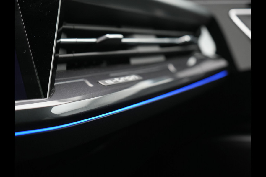 Audi Q4 e-tron 45 Quattro S Line 82 kWh 265pk Dealer O.H. | Trekhaak Af Fabriek | Panodak | Adaptive Cruise | Camera | Sportstoelen Memory & Verwarmd | Sfeerverlichting | Keyless | Navigatie | DAB |