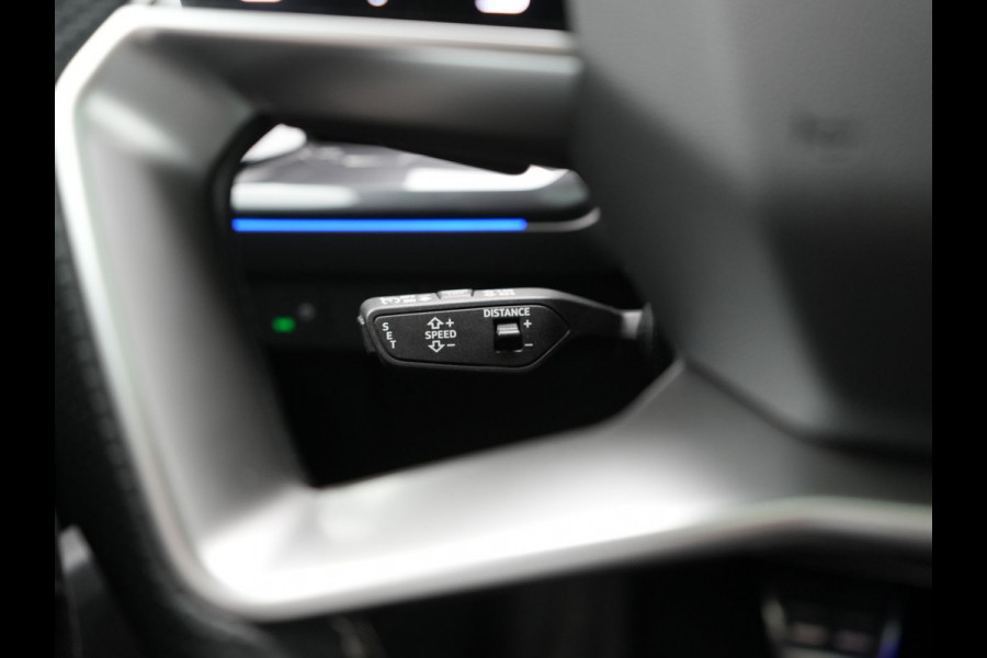 Audi Q4 e-tron 45 Quattro S Line 82 kWh 265pk Dealer O.H. | Trekhaak Af Fabriek | Panodak | Adaptive Cruise | Camera | Sportstoelen Memory & Verwarmd | Sfeerverlichting | Keyless | Navigatie | DAB |