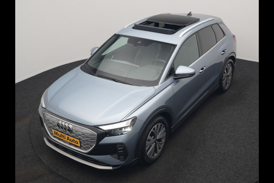 Audi Q4 e-tron 45 Quattro S Line 82 kWh 265pk Dealer O.H. | Trekhaak Af Fabriek | Panodak | Adaptive Cruise | Camera | Sportstoelen Memory & Verwarmd | Sfeerverlichting | Keyless | Navigatie | DAB |