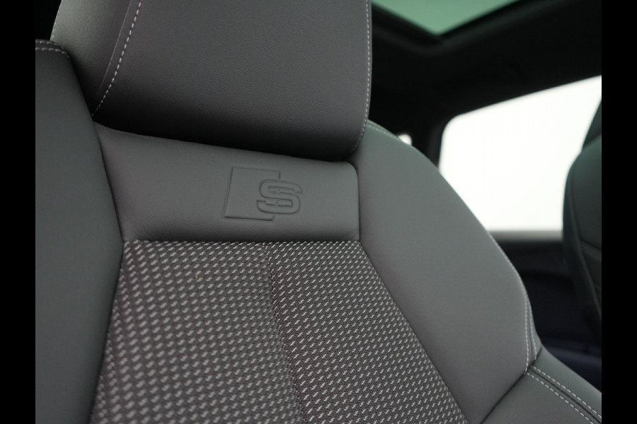 Audi Q4 e-tron 45 Quattro S Line 82 kWh 265pk Dealer O.H. | Trekhaak Af Fabriek | Panodak | Adaptive Cruise | Camera | Sportstoelen Memory & Verwarmd | Sfeerverlichting | Keyless | Navigatie | DAB |