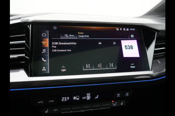 Audi Q4 e-tron 45 Quattro S Line 82 kWh 265pk Dealer O.H. | Trekhaak Af Fabriek | Panodak | Adaptive Cruise | Camera | Sportstoelen Memory & Verwarmd | Sfeerverlichting | Keyless | Navigatie | DAB |