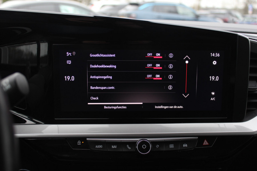 Opel Mokka-e Elegance 50-kWh 11kw bl. / SoH 92,4% / Trekhaak / Camera / Navigatie / CarPlay / 17'' / DAB / Cruise Control