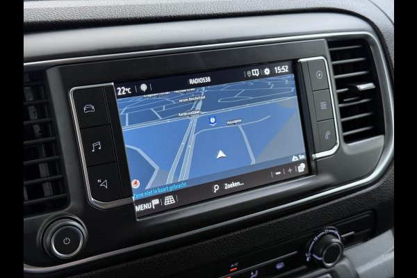 Opel Vivaro-e L2H1 75kWh Autom. 3-Persoons 360°Camera Navi Imperiaal Trekhaak Apple Carplay Android Auto Pdc Cruise Control SOH 88.5% DAB Bluetooth Betonplex Vloer Wandbetimmering Schuifdeur Regen-Lichtsensor 1.000KG Trekgewicht 1e Eigenaar Dealeronderhouden